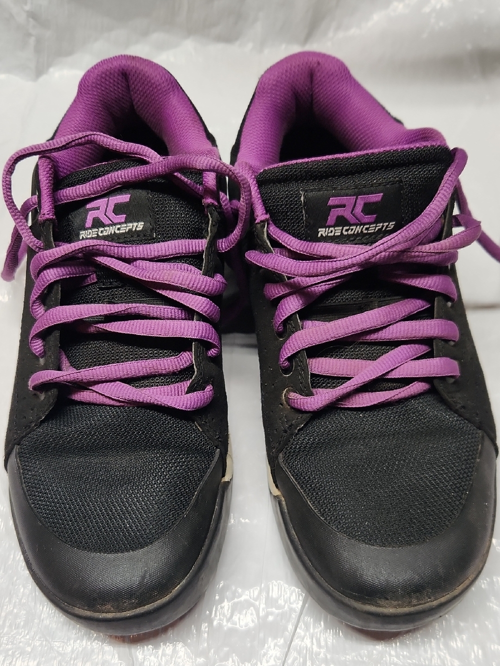 Ride Concepts Black & Purple Lace-Up Mountain Bike Shoes. Womans Size 8.5.